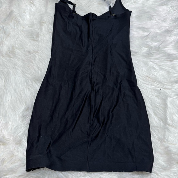 ⬇️$60 Body Hush black shape wear slip size L - Picture 4 of 6